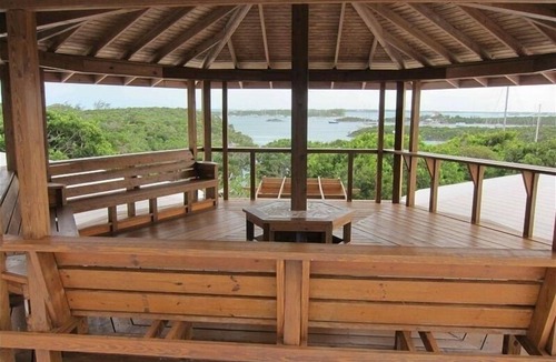 Stocking Island Cottage | Beautiful Beach Eco-Cottage on Stocking Island