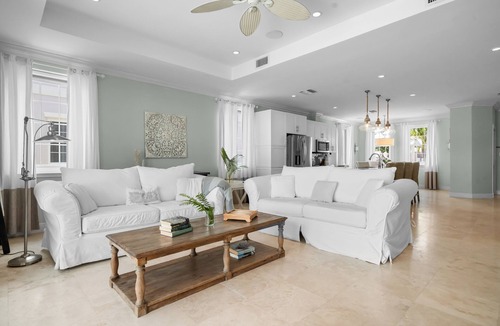 Nassau House | Beautiful Beachfront 4-bedroom Townhome