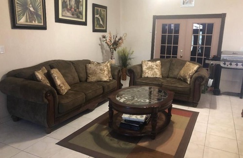 Freeport House | Beautiful family vacation home in the Bahamas.