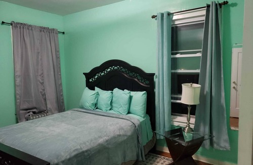 East Flatbush House | Beautiful Four Bedrooms apartment for Long and ShortTerm Rental
