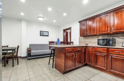 Bedford-Stuyvesant Apartment | BEAUTIFUL GARDEN LEVEL SPACIOUS STUDIO APARTMENT