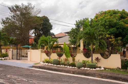 Mammee Bay House | Beautiful Gated Community Vacation Home, Close to all Tourist Attractions