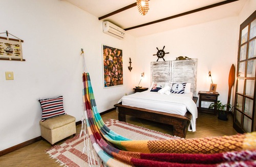 Angra dos Reis House | Beautiful house on a farm very close to the beach with sea views!