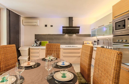 Casnate Con Bernate Villa | Beautiful villa with private pool, WIFI, A/C, TV, patio, pets allowed and panoramic view