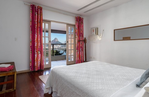 Zona Sul House | Beautiful mansion in Lagoa with swimming pool