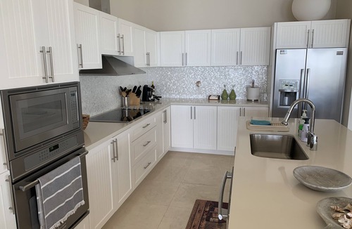 Alice Town House | Beautiful Marina View Estate