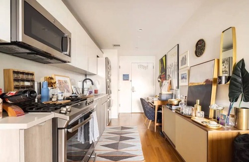Greenpoint Apartment | Beautiful Modern Studio in Luxury Building