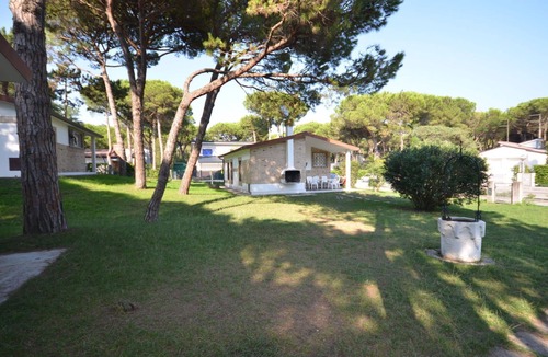 Lignano Riviera House | Beautiful private villa for 8 people with A/C, TV, terrace and pets allowed