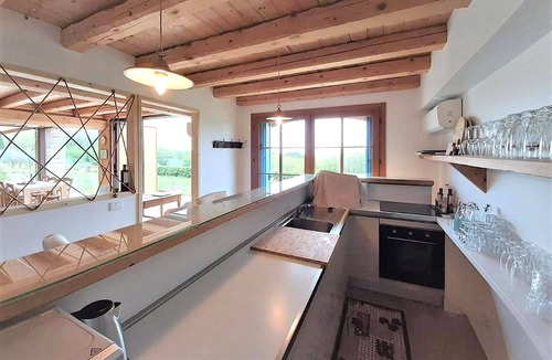Venegazzu Villa | Beautiful private villa with A/C, WIFI, private pool, hot tub, sauna, TV and pets allowed