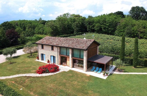 Venegazzu Villa | Beautiful private villa with A/C, WIFI, private pool, hot tub, sauna, TV and pets allowed