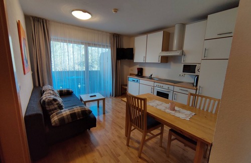 Naz Bed & Breakfast | Beautiful Residence Klementhof with garden and a seasonal outdoor pool