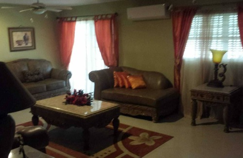 Windsor Park House | Beautiful Spacious Luxurious Home