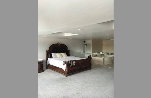 Marine Park Condo | Beautiful Spacious Master BedRoom