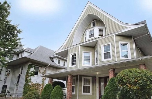 Ditmas Park Villa | Beautiful Victorian House NYC!! entire first floor