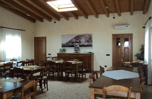 Santorso Bed & Breakfast | Bed and breakfast ∙ 2 guests