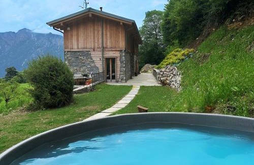 Civenna Ski Chalet | Bellagio Baita treeb