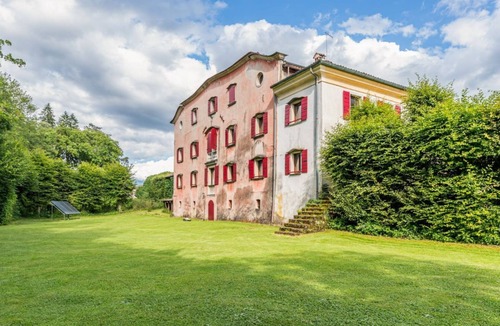 Belluno Apartment | Belluno Timeless Charm - Stunning Apt in Villa
