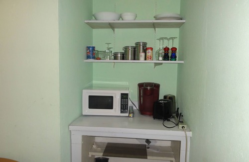 Alice Town House | Best location on Bimini - Right on Radio Beach!