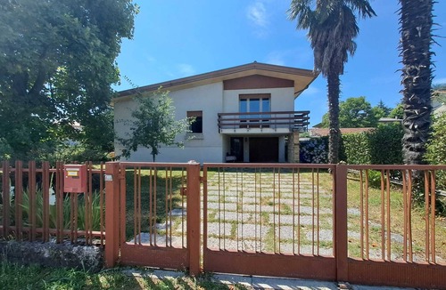 Crocetta del Montello House | Between the Dolomites and Venice