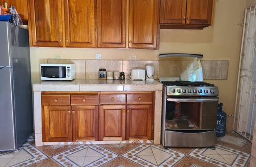 Montego Bay House | Bev ROSEVILLA 3 Bedroom family house in Rosehall Rhyne Park Village.Montego Bay