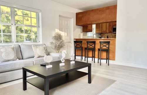 Alice Town Apartment | Bimini Vacation Apartment - APT#5