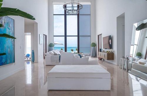 Alice Town House | Biminis Beachfront Dream Villa