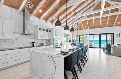 Tar Bay Villa | Blessing on the Bay - Brand New 4 bedroom Luxury Beachfront house