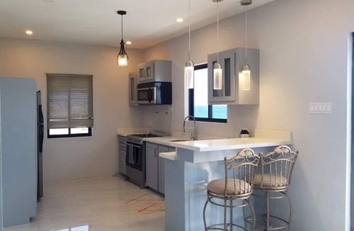Runaway Bay Apartment | Blue Shores Hideaway