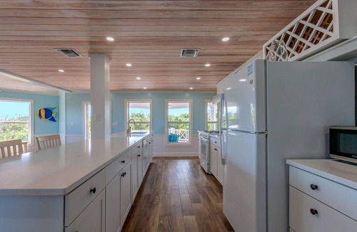 Hope Town Villa | Blue Tang - Newly Renovated Bahamian Villa, minutes to the ocean!