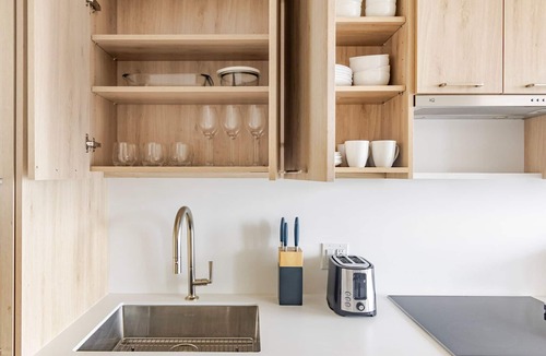 Clinton Hill Apartment | Blueground | Clinton Hill, rooftop pool, nr Fort Greene Park