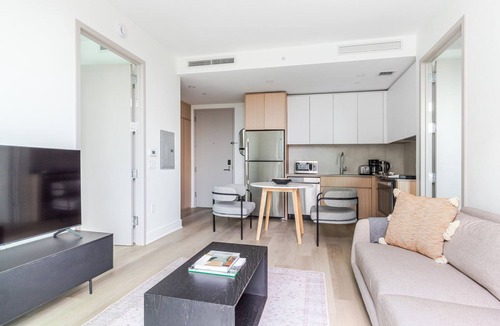 Gowanus Apartment | Blueground | Gowanus, pool & w/d, nr park