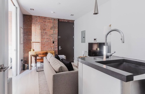 East Village Apartment | Blueground | Lower East Side, AC, nr Katz's