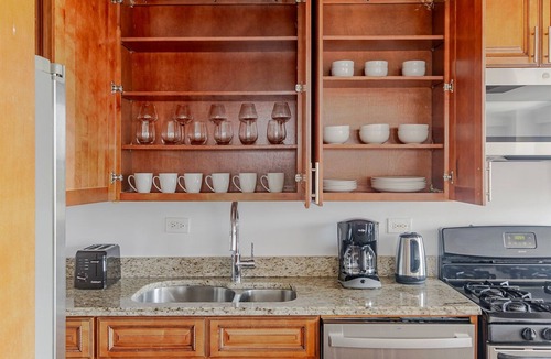 Manhattan Valley Apartment | Blueground | Manhattan Valley, balcony, nr Central Park