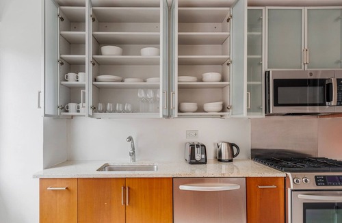 Midtown Apartment | Blueground | Murray Hill, fitness center, nr MetLife