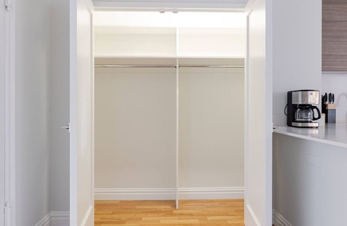 Sutton Place Apartment | Blueground | Sutton Place, view, nr Central Park