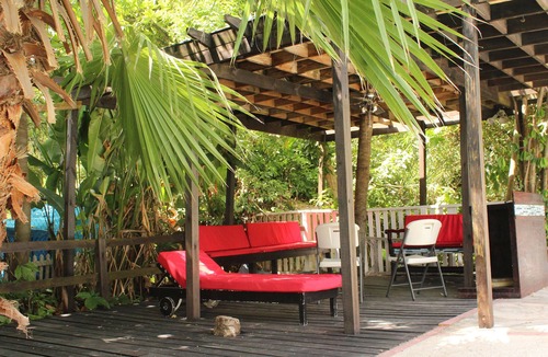 Jack's Hill House | Bohemian Lodge - The Artiste's Boutique Villa