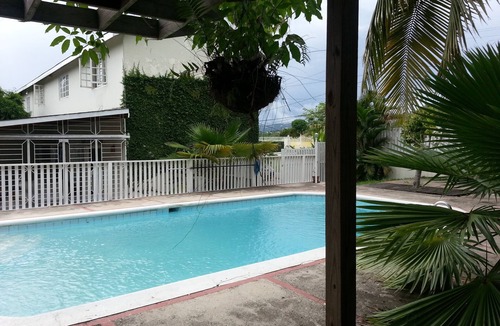 Jack's Hill House | Bohemian Lodge - The Artiste's Boutique Villa