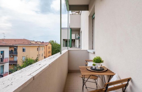 Fossolo Apartment | Bologna, Vicino al Centro e Ospedale Sant'Orsola, Parcheggio Privato - Corde & Colori