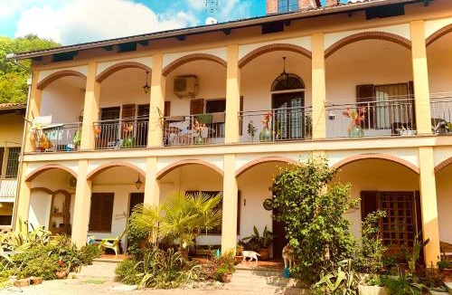 Viverone Bed & Breakfast | Bouganville