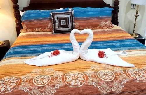 Cave Bed & Breakfast | Boutique B & B at Stonevillage