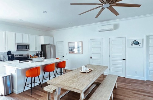 Treasure Cay House | Brand new 3-bedroom house in charming Green Turtle Cay with short walk to beach