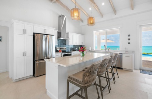 Great Exuma Villa | BRAND NEW - Panoramic Water Views, Pool & Pickleball Court, Prime Location!