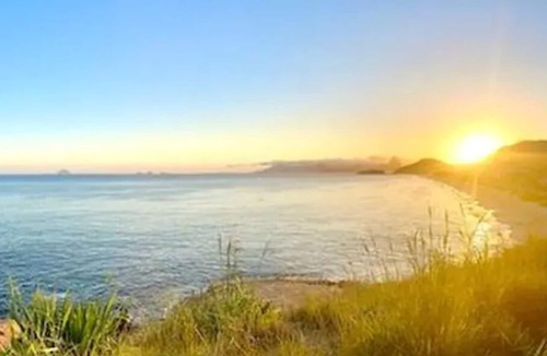 Piratininga House | Breathtaking View of the entire beach and Lagoa De Piratininga!