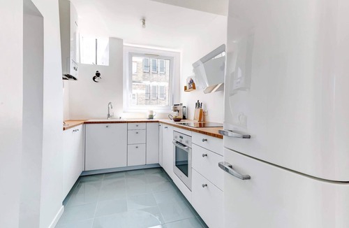 9th Arrondissement Apartment | Bright 2BR in Montmartre - Near Sacré-Cœur & Opera