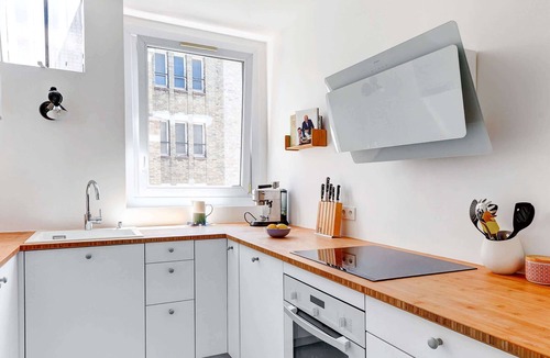 9th Arrondissement Apartment | Bright 2BR in Montmartre - Near Sacré-Cœur & Opera