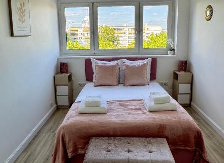 Chevilly-Larue Apartment | Bright and Spacious 4BR family apt I 10 min to metro, 15 minutes to Orly Airport