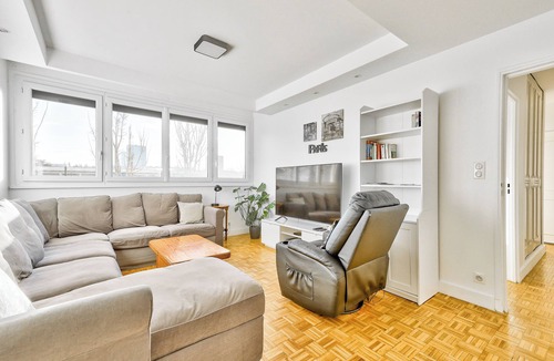 Antony Apartment | Bright apartment 15 min from Paris