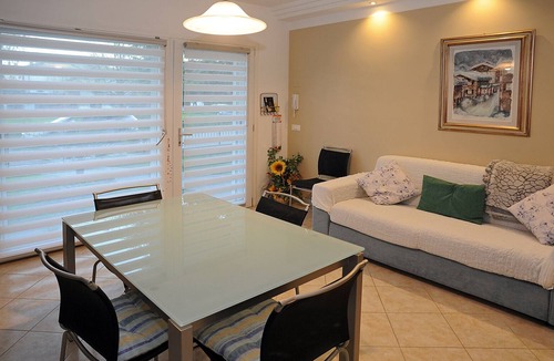 Abano Terme Apartment | Bright apartment in the historic center of ABANO TERME