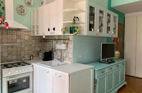 Centro Direzionale Apartment | Bright Pop Flat Isola Central Station Hub