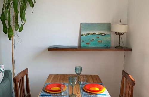 Centro Direzionale Apartment | Bright Pop Flat Isola Central Station Hub